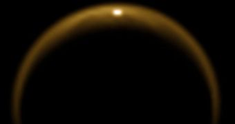 Sunlight glint on Saturn's moon Titan, proving the existence of liquid surfaces at the North Pole