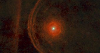 Supergiant Betelgeuse Creates a Spectacle As It Plummets Through Space – Photo