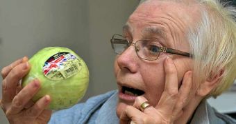 Pensioner Jean Hudson was charged a whopping £53.55 ($88.75/€64.75) for a white cabbage