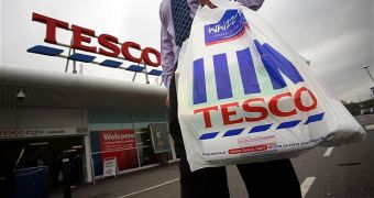 Bargain hunters start fight at Tesco over discounted vegetables