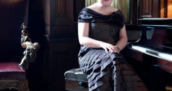 Susan Boyle’s Fabulous Makeover for Harper’s Bazaar