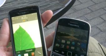 BlackBerry Bold 9900 and BlackBerry 9860 coming to TELUS Soon