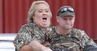Mama June and Sugar Bear on their (non-legally binding) wedding day