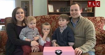 TLC wants to keep 19 Kids and Counting on the air, remove Josh Duggar and his family from it
