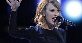 Taylor Swift Brings the Crazy to The Voice with “Blank Space” Performance – Video