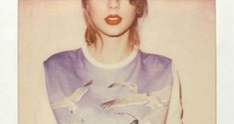 Taylor Swift Drops New Song “Out of the Woods” from “1989” Album – Listen Here