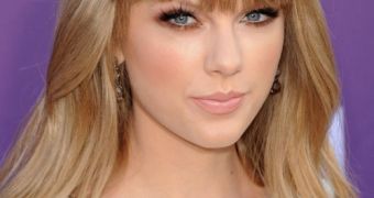 Taylor Swift is now dating Conor Kennedy, various reports and photos confirm