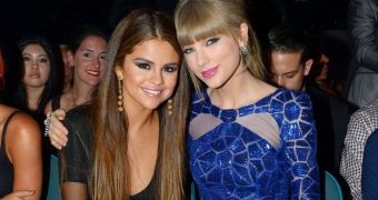Selena Gomez and Taylor Swift are friends again after Selena broke up with Justin Bieber for good