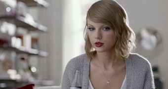 Taylor Swift Is the Ultimate Cat Lady in New Diet Coke Ad – Video