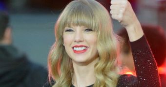 Taylor Swift may be making a lot of money, but she also gives back
