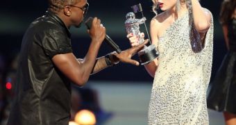 Kanye West interrupts Taylor Swift’s acceptance speech at the 2009 VMAs