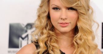 Taylor Swift is favorite female celebrity of 2009, fans say in online poll