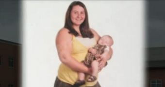 Teen mom has her high-school reject a yearbook photo of her posing with her son
