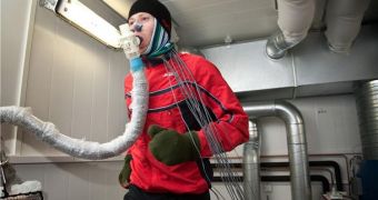Test participant undergoing cold-endurance testing as part of the ColdWear Project