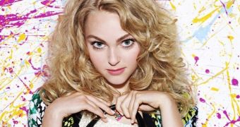 AnnaSophia Robb played the role made iconic by Carrie Bradshaw, in “The Carrie Diaries”