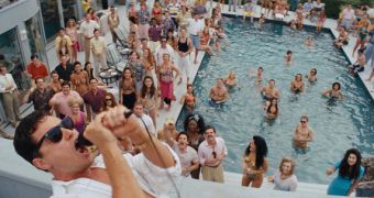 The DVD version of "The Wolf of Wall Street" is going to add an extra hour of footage