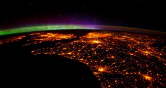 The Earth and Milky Way in Colors You've Never Seen Before in This Beautiful ISS Timelapse Video