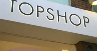 Topshop is making a strategic move, trying to conquer the US market