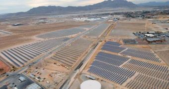 The largest photovoltaic plant in the United States is at the Nellis Air Force Base, near Las Vegas. More than 70,00 modules produce up to 14 megawatts of electrical power