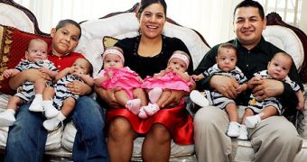 TLC orders new reality show, Sextuplets Take New York with the Carpios