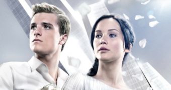 Peeta (Josh Hutcherson) and Katniss (Jennifer Lawrence) are ready for the Victory Tour
