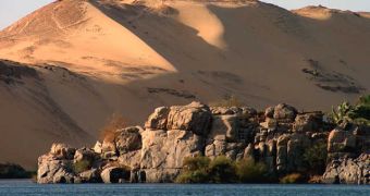 Nile and desert, Egypt