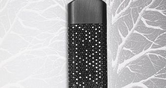 272 diamonds on the 8 GB Pave Black Diamond USB from Alfred Dunhill
