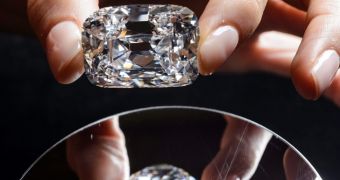 An anonymous bidder paid $21.5 million, (€16.86 million) for this diamond