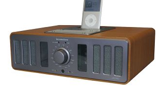 The RockridgeSound ISR-VT02 tube amplifier for iPods