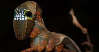 Skull caterpillars scare their predators into not eating them