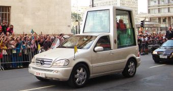 Pope Benedict XVI in a modified Mercedes-Benz M-Class popemobile in São Paulo, Brazil
