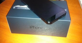 iPhone 5 unboxed