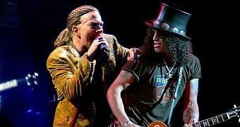 Slash denies there are plans to reform the original Guns n' Roses