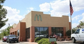 Turquoise McDonald's in Arizona, US, is said to be the first of its kind