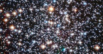 This is a Hubble image of M4, a stellar cluster that holds one of the most ancient exoplanets known to date (click for full resolution)