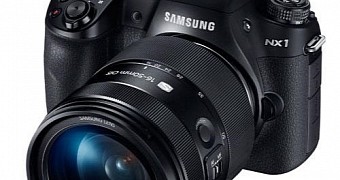 First images of Samsung NX1