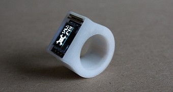 This OLED Ring Uses Bluetooth to Display Notifications from a Phone – Video