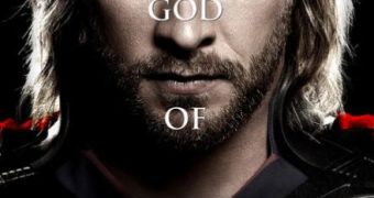 Aussie newcomer Chris Hemsworth is God of Thunder in “Thor”