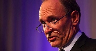Tim Berners-Lee defends his decisions from 25 years ago