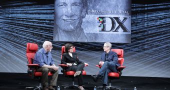 Tim Cook speaking to journalists Walt Mossberg and Kara Swisher at D10