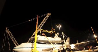 Time-Lapse of Shuttle Enterprise Being Removed from SCA 905