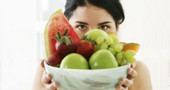 Knowing the do’s and don’ts of healthy snacks is essential to keeping the weight off and staying healthy