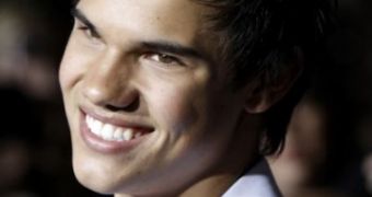 Floss, avoid dark liquids and use over-the-counter whitening products for a smile like Taylor Lautner’s
