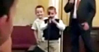 Kid sings anti-gay song in Indiana church, crowd erupts in wild applause and cheering