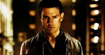 Tom Cruise is Jack Reacher in new official movie poster