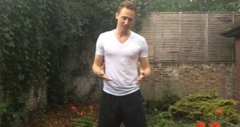 Tom Hiddleston prepares to be doused in ice water to raise awareness on ALS