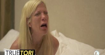 Tori Spelling has a crying fit on Lifetime docuseries True Tori