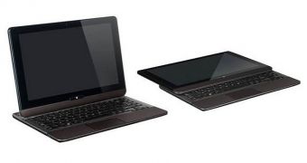 Toshiba Sattelite U920t is a hybrid between an ultrabook and a tablet