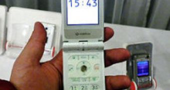 Toshiba V502T - A Simple Phone for Simple People