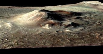 This MRO image shows a volcano near Mars' equatorial region